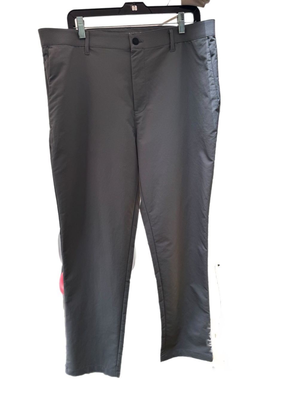 Banana republic men’s Straight-Leg Pants in Gray size 36W 30L